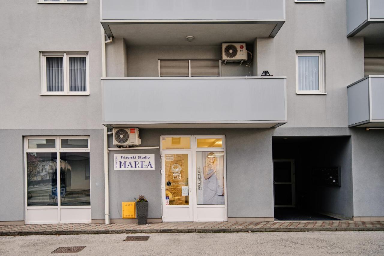 Lovely Apartment Mira Near Airport Zagreb Velika Gorica Luaran gambar