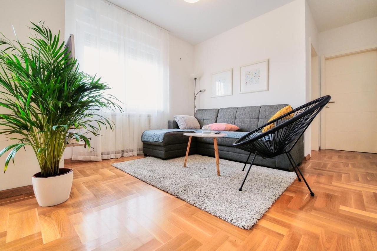 Lovely Apartment Mira Near Airport Zagreb Velika Gorica Luaran gambar
